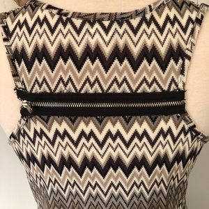 Women’s shark bite tank/tunic